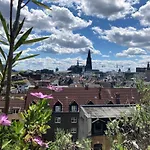 HANSA PENTHOUSe